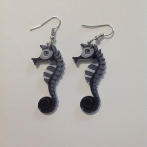 Adorable Seahorse earrings, never worn